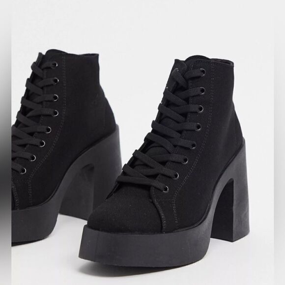ASOS DESIGN Elevate lace up canvas boot in black - Picture 4 of 15